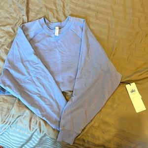alo yoga double take pullover medium blue moon